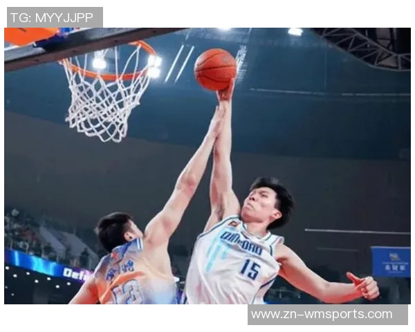 杨瀚森赴美特训全力冲击NBA专注提升勾手与篮下脚步技巧